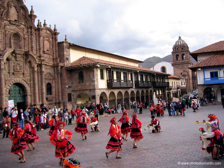 Folk Performance in Plaza de Armas