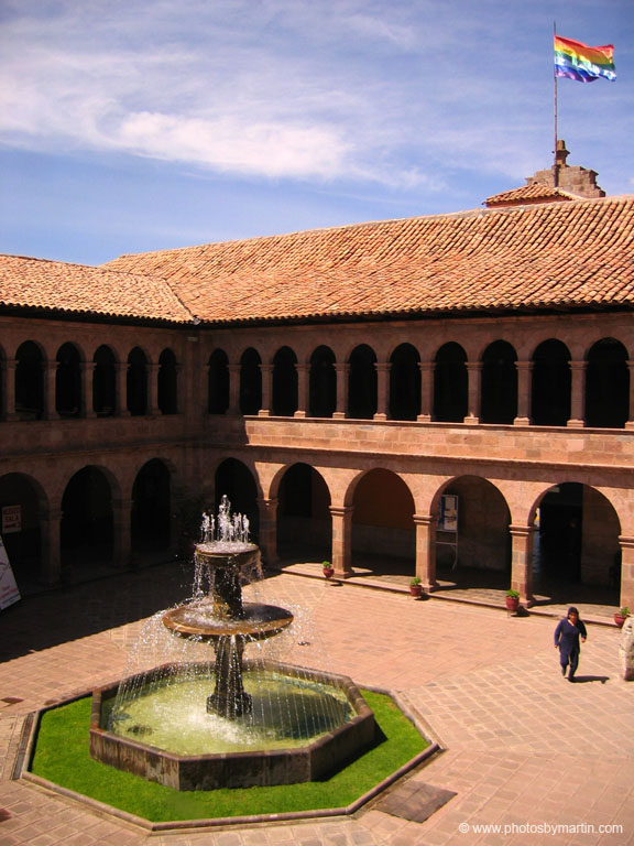 Colonial Courtyard
